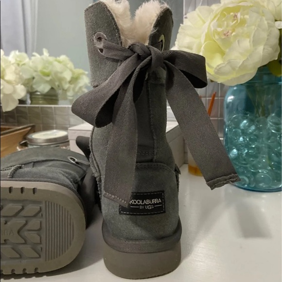 Gray Ugg boots size 6 - Picture 4 of 11